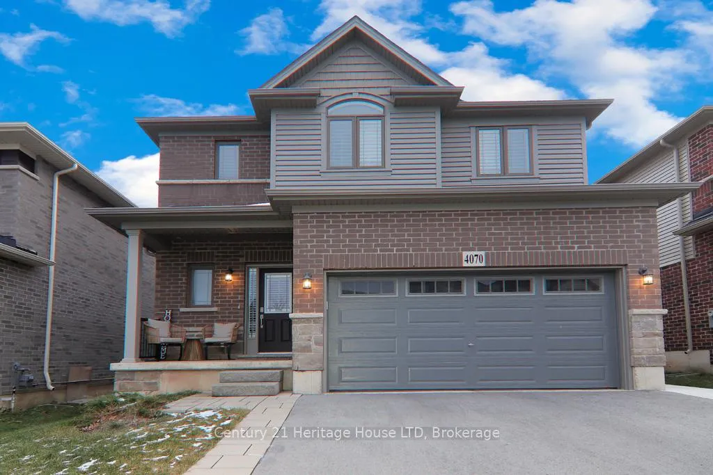 Photo 1 of 4070 Thomas Street, Lincoln, Beamsville — HOMEH