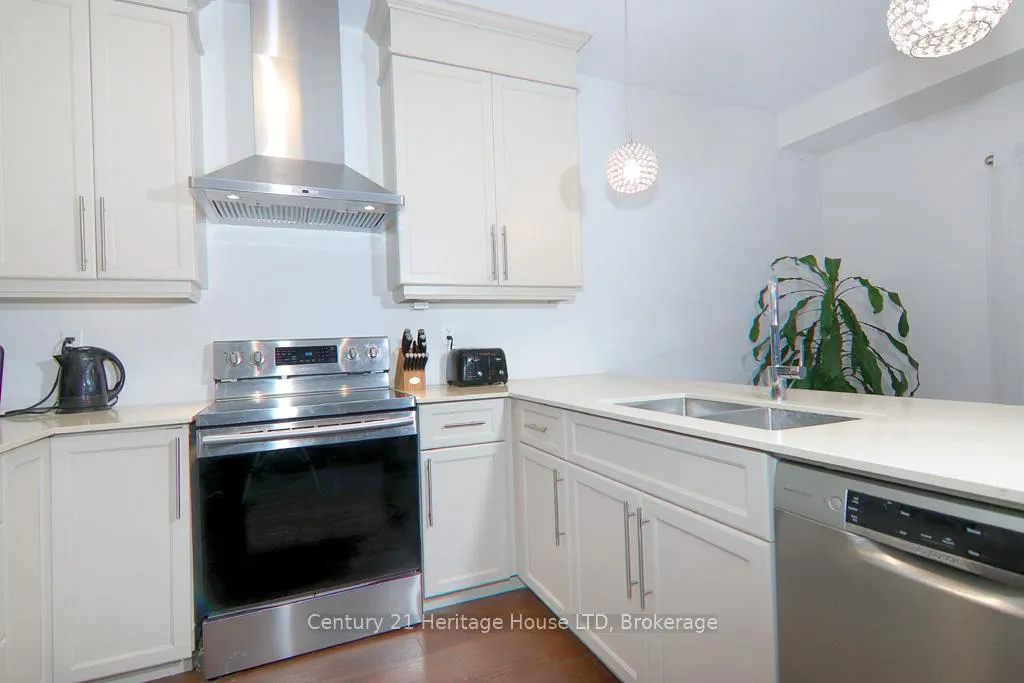 Photo 8 of 4070 Thomas Street, Lincoln, Beamsville — HOMEH