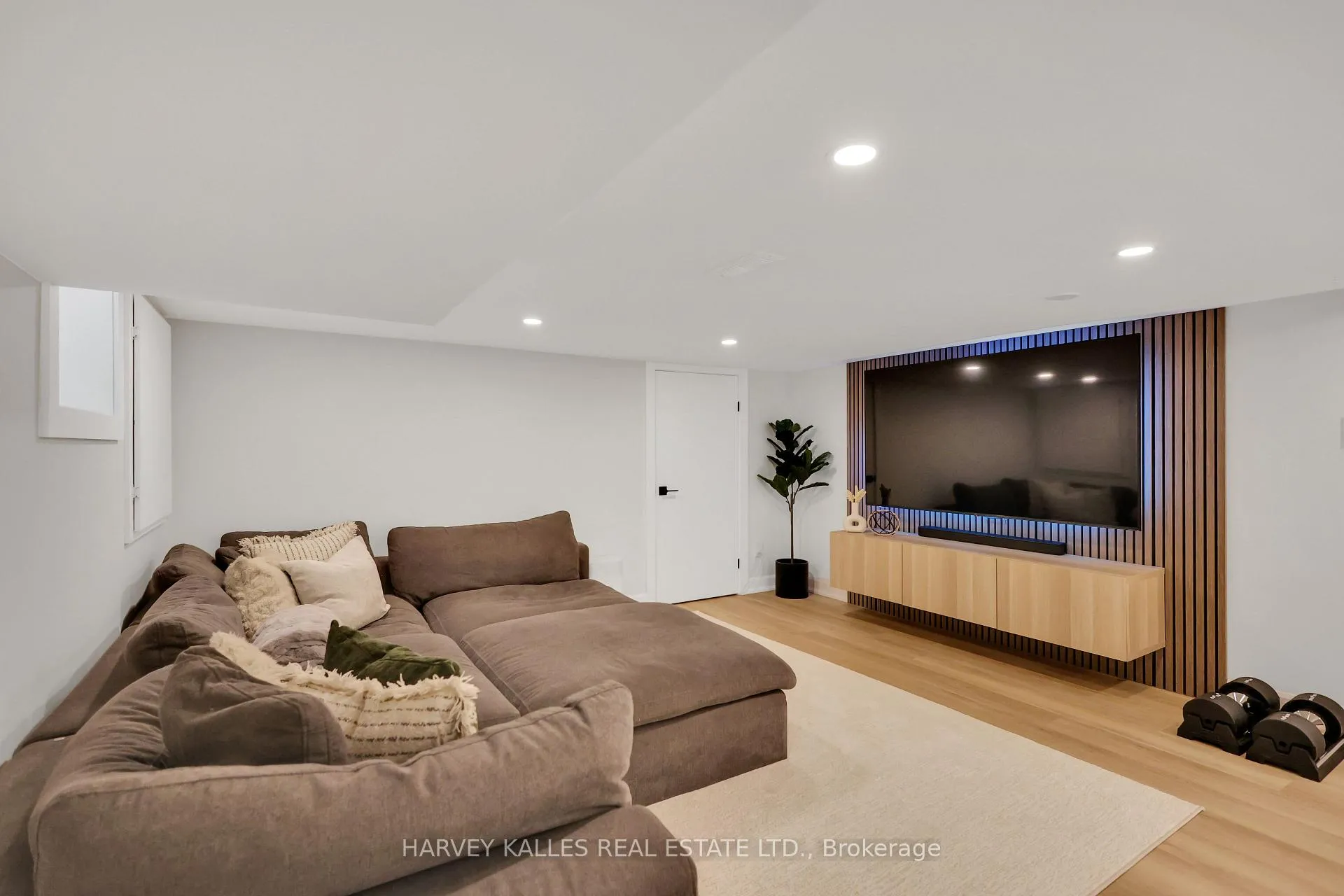 Photo 29 of 99 Atlas Avenue, Toronto, Humewood-Cedarvale — HOMEH