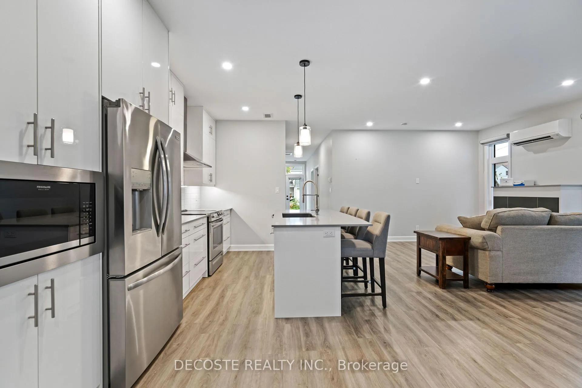 Photo 3 of 14 Elgin Street W, North Glengarry, Alexandria — HOMEH