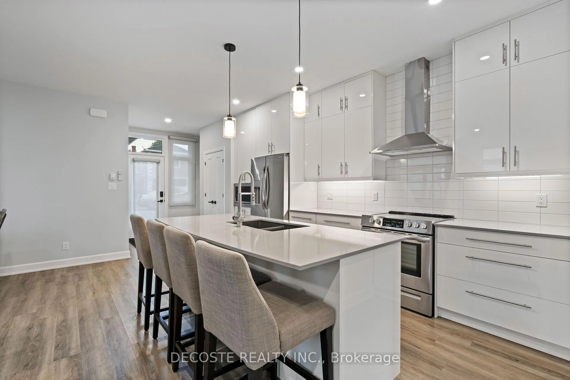 Photo 10 of 14 Elgin Street W, North Glengarry, Alexandria — HOMEH