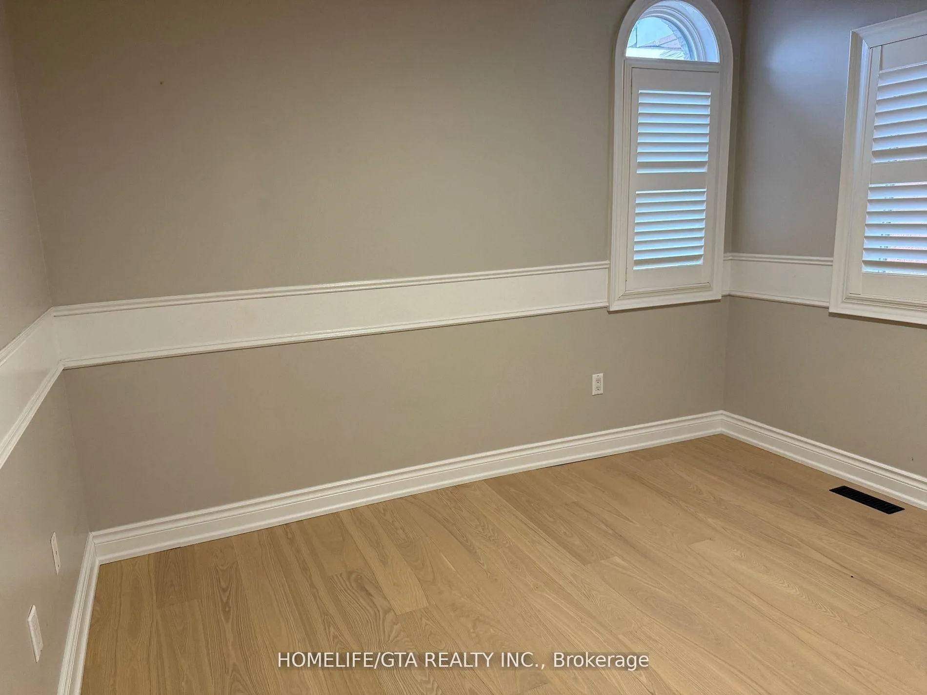 Photo 16 of 32 Gatehead Road, Vaughan, Maple — HOMEH