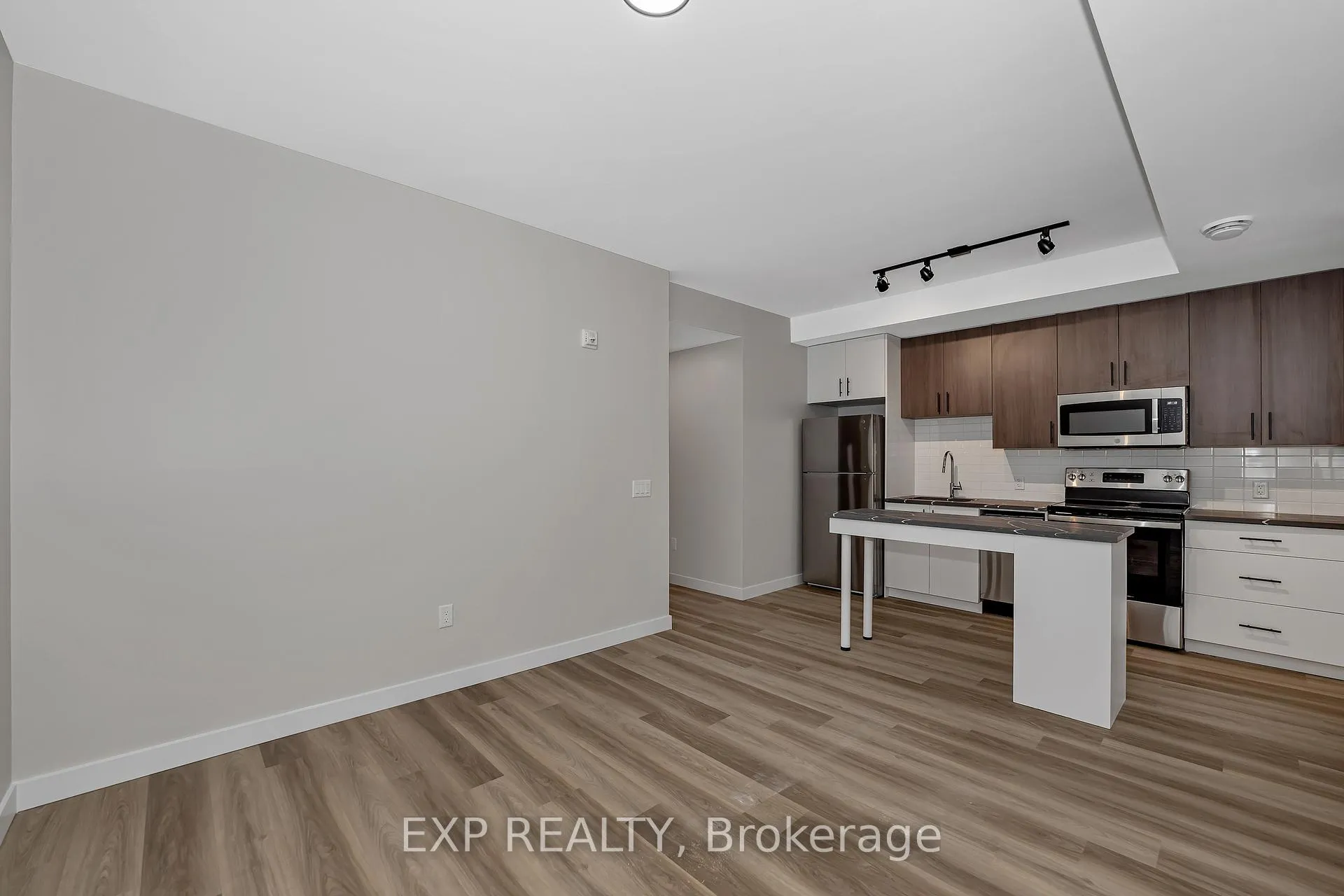 Photo 7 of Unit 102, 211 Armstrong Street, Ottawa, Hintonburg — HOMEH