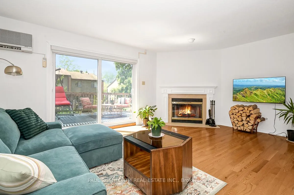 Photo 4 of 16 Oakley Avenue, Ottawa, Bayshore — HOMEH