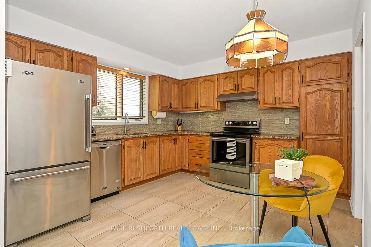 Photo 10 of 16 Oakley Avenue, Ottawa, Bayshore — HOMEH