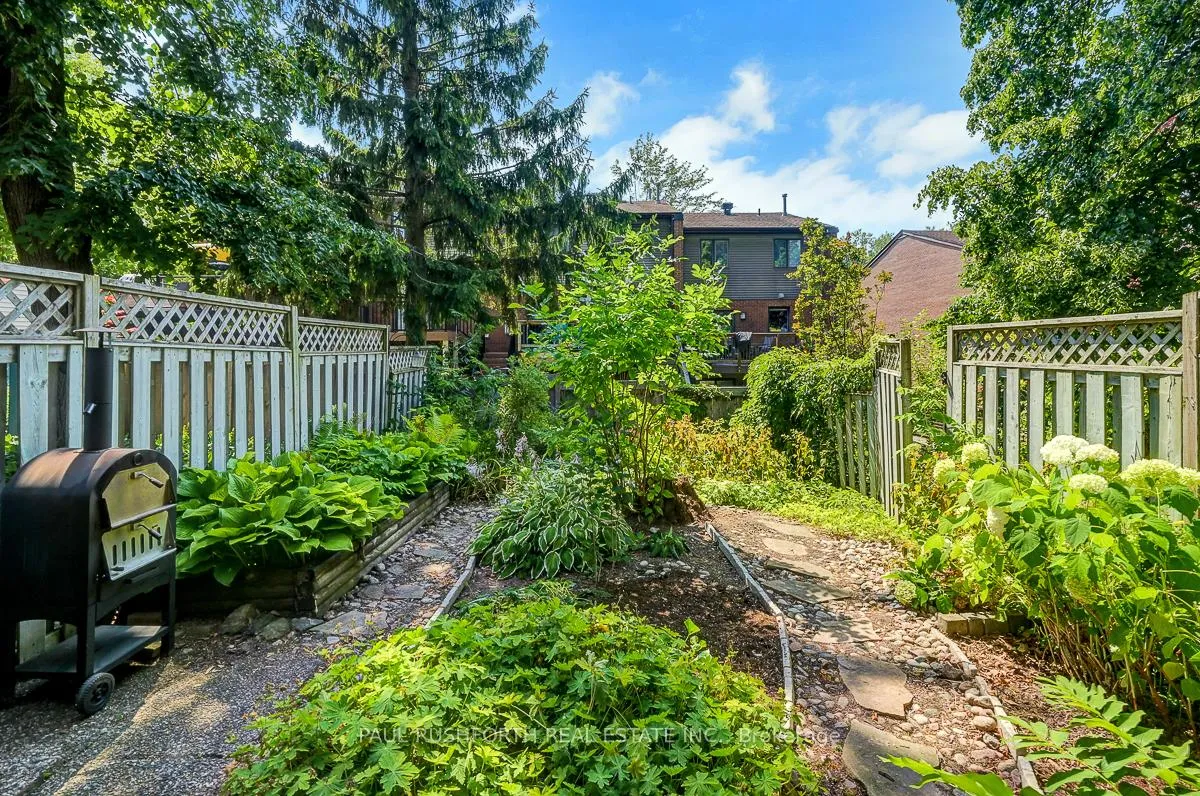 Photo 21 of 16 Oakley Avenue, Ottawa, Bayshore — HOMEH