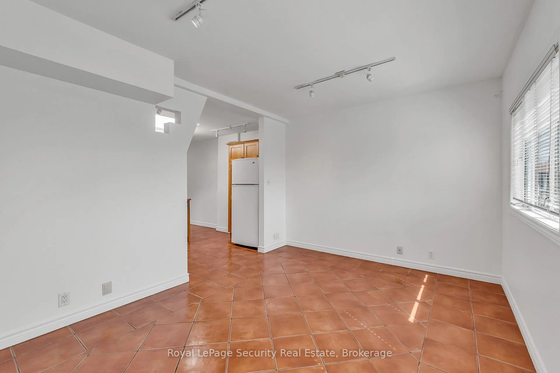 Photo 14 of Unit 2nd Floor, 1115 College Street, Toronto, Little Portugal — HOMEH
