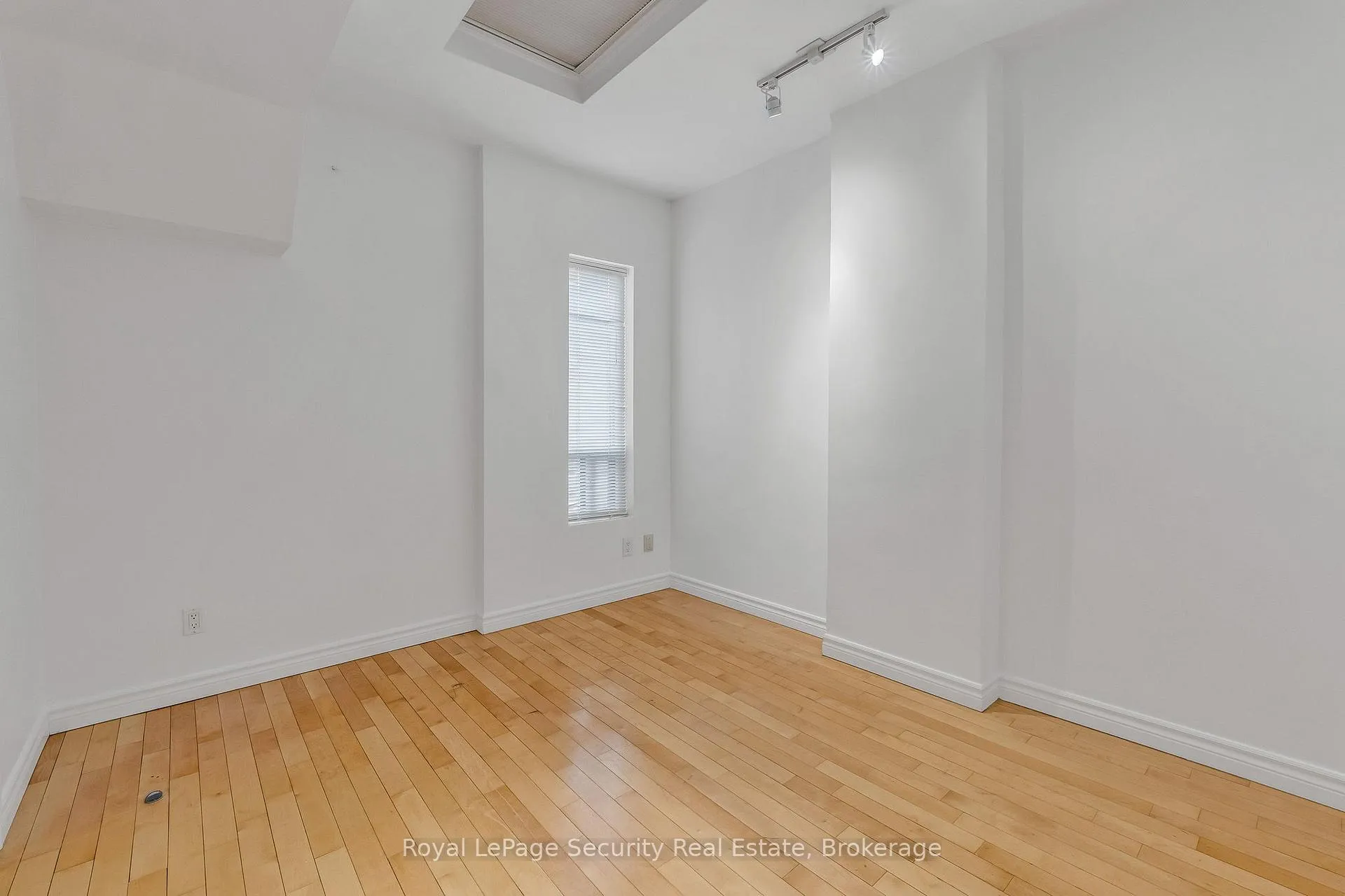 Photo 17 of Unit 2nd Floor, 1115 College Street, Toronto, Little Portugal — HOMEH