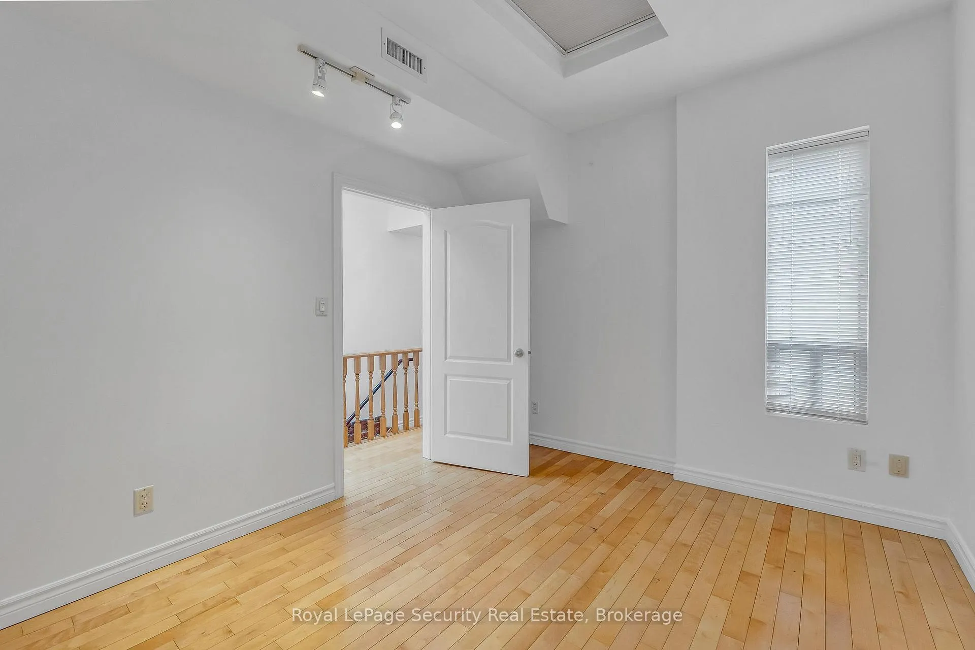 Photo 18 of Unit 2nd Floor, 1115 College Street, Toronto, Little Portugal — HOMEH