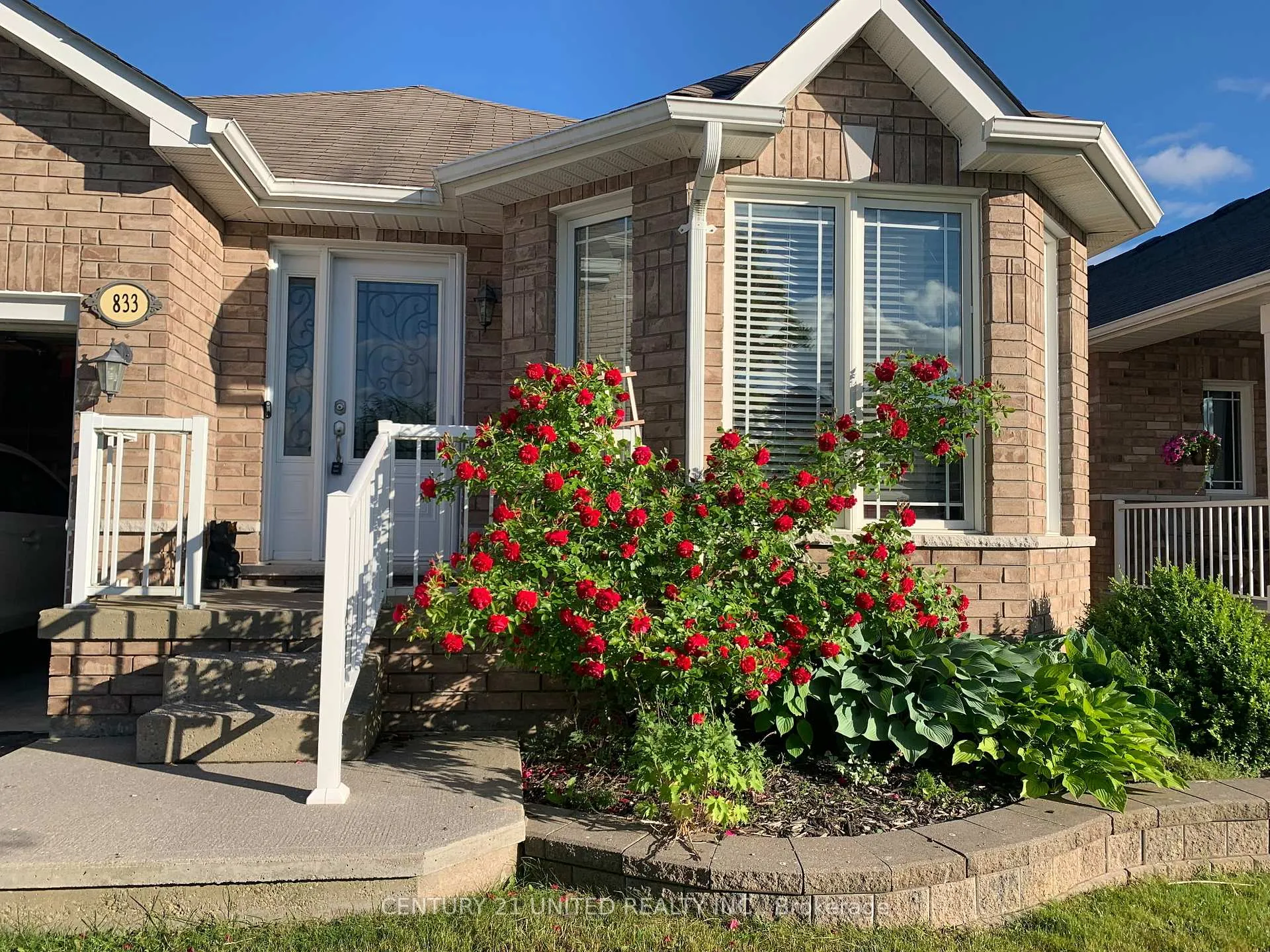 Photo 2 of 833 Bertrand Terrace, Peterborough, Monaghan Ward 2 — HOMEH
