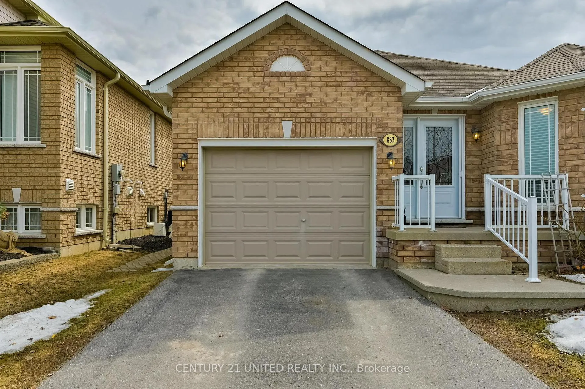 Photo 3 of 833 Bertrand Terrace, Peterborough, Monaghan Ward 2 — HOMEH