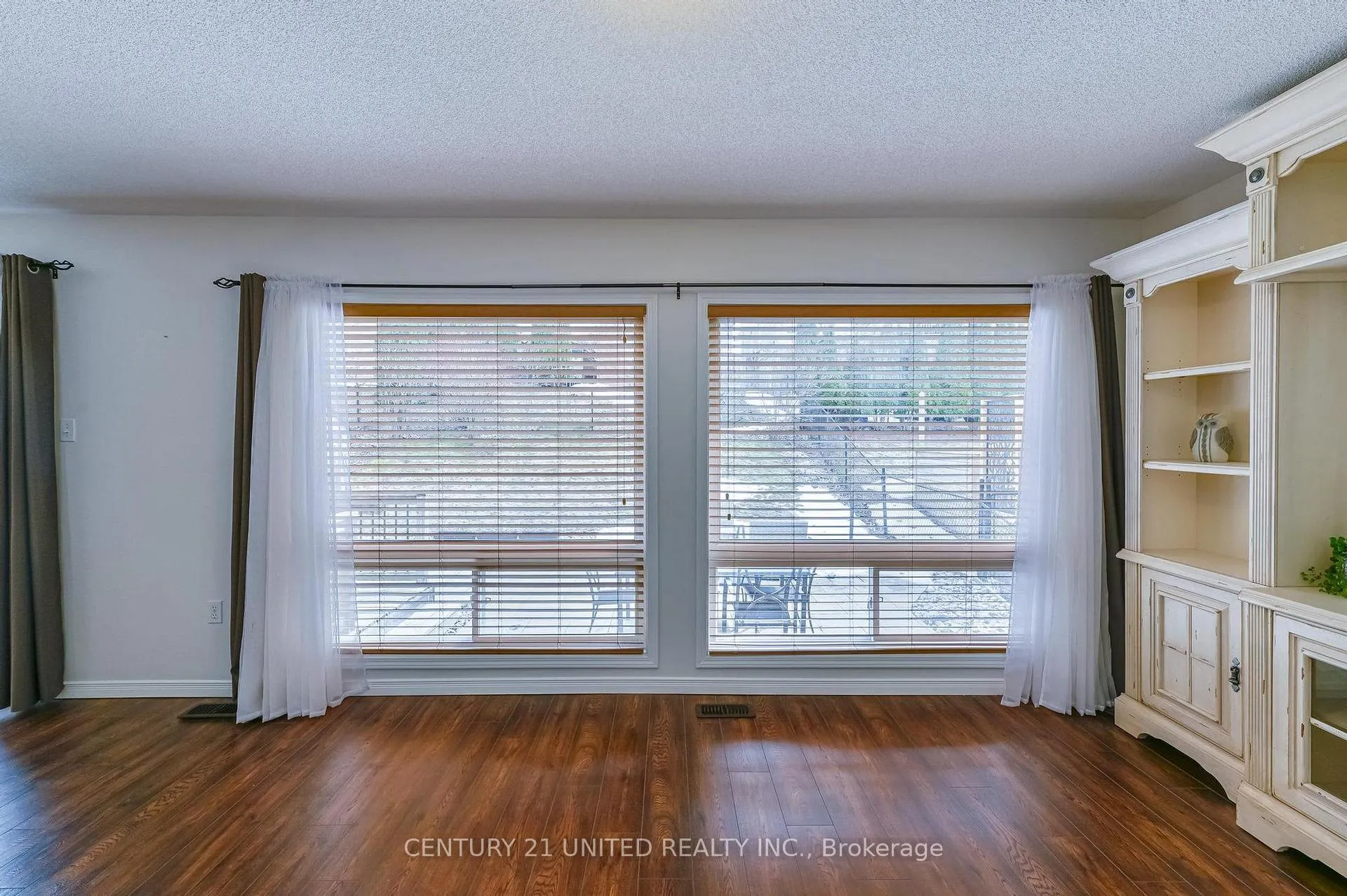 Photo 12 of 833 Bertrand Terrace, Peterborough, Monaghan Ward 2 — HOMEH