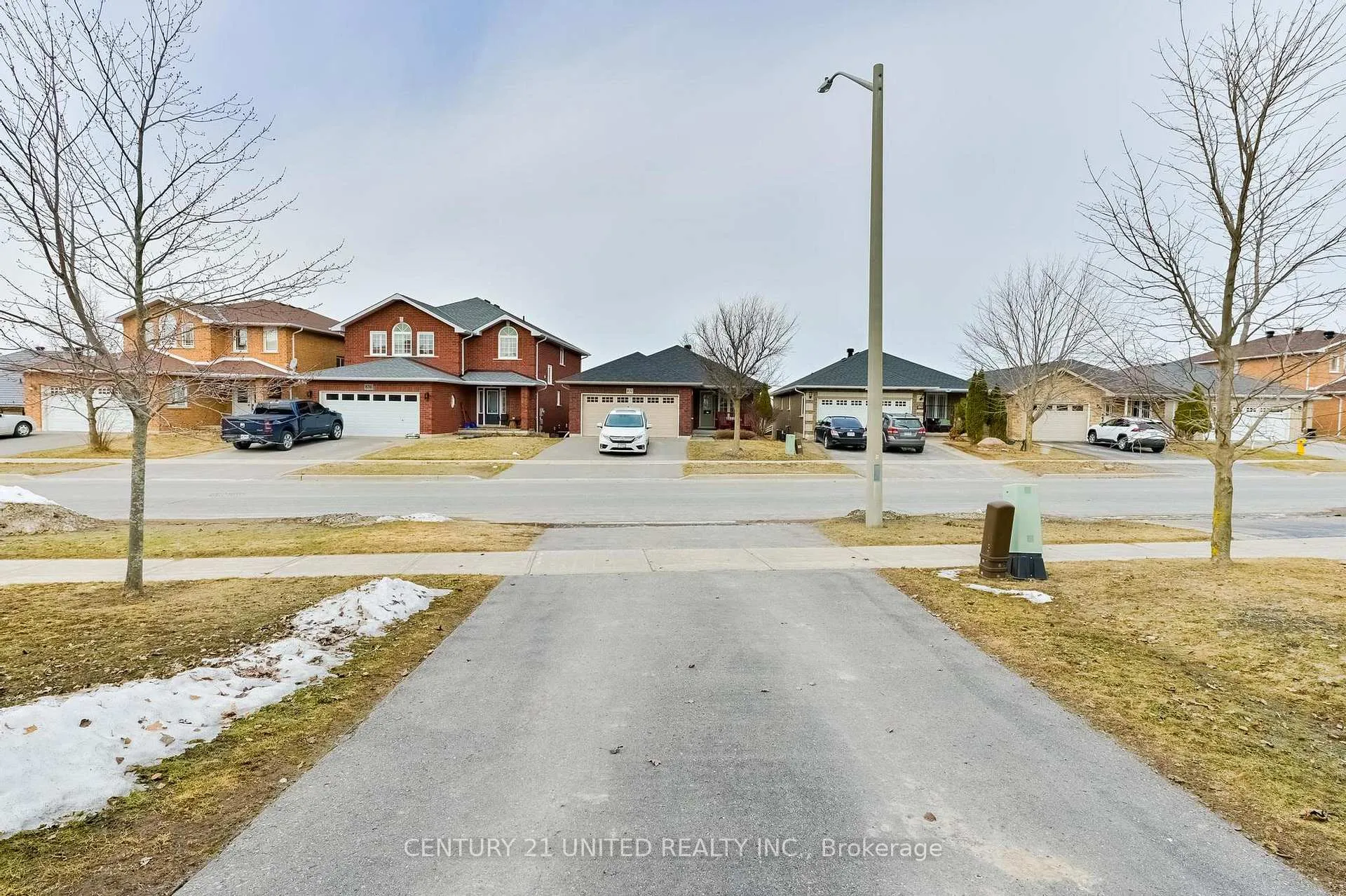 Photo 36 of 833 Bertrand Terrace, Peterborough, Monaghan Ward 2 — HOMEH