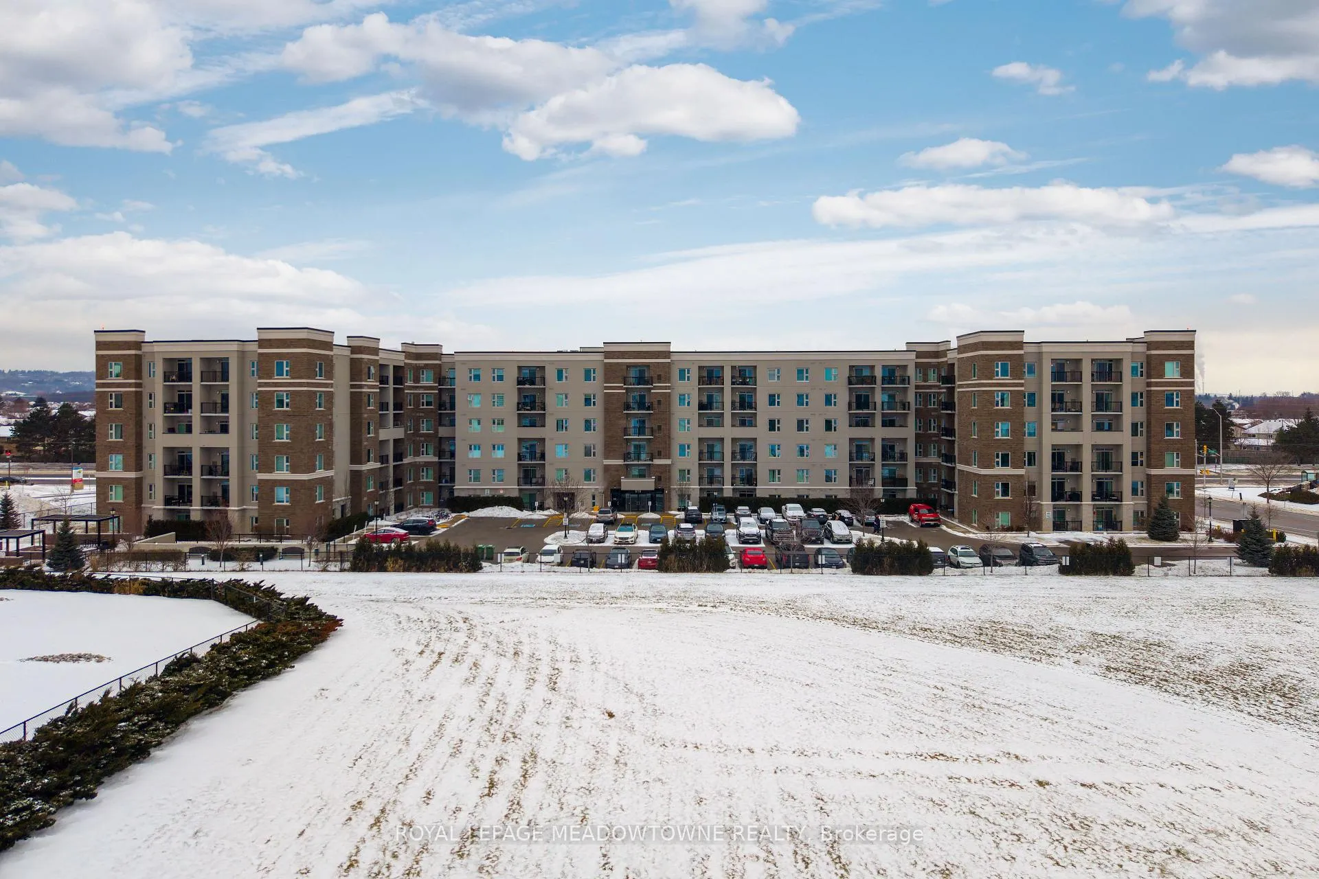 Photo 2 of Unit 324, 610 Farmstead Drive, Milton, Willmott — HOMEH