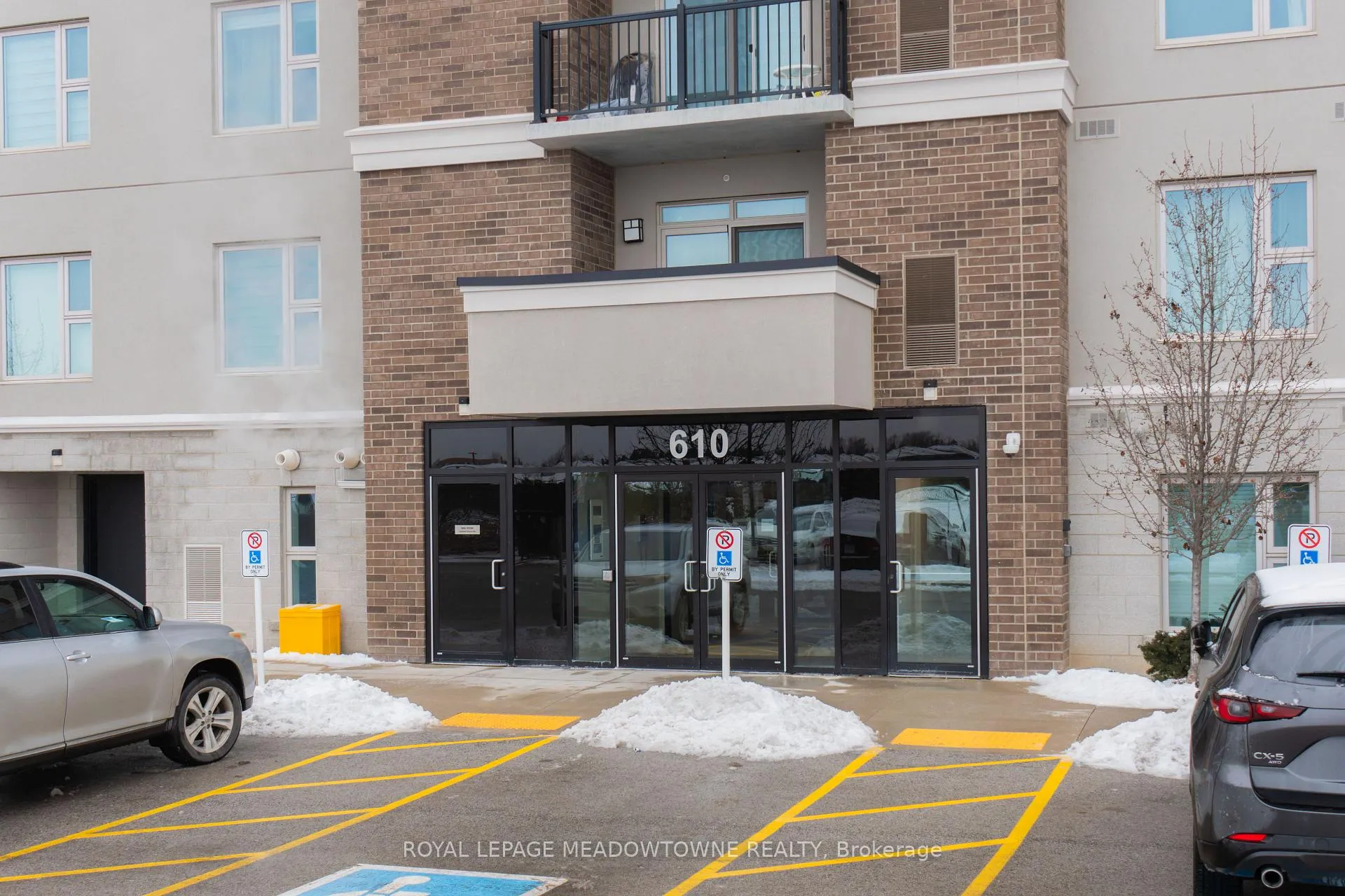 Photo 4 of Unit 324, 610 Farmstead Drive, Milton, Willmott — HOMEH