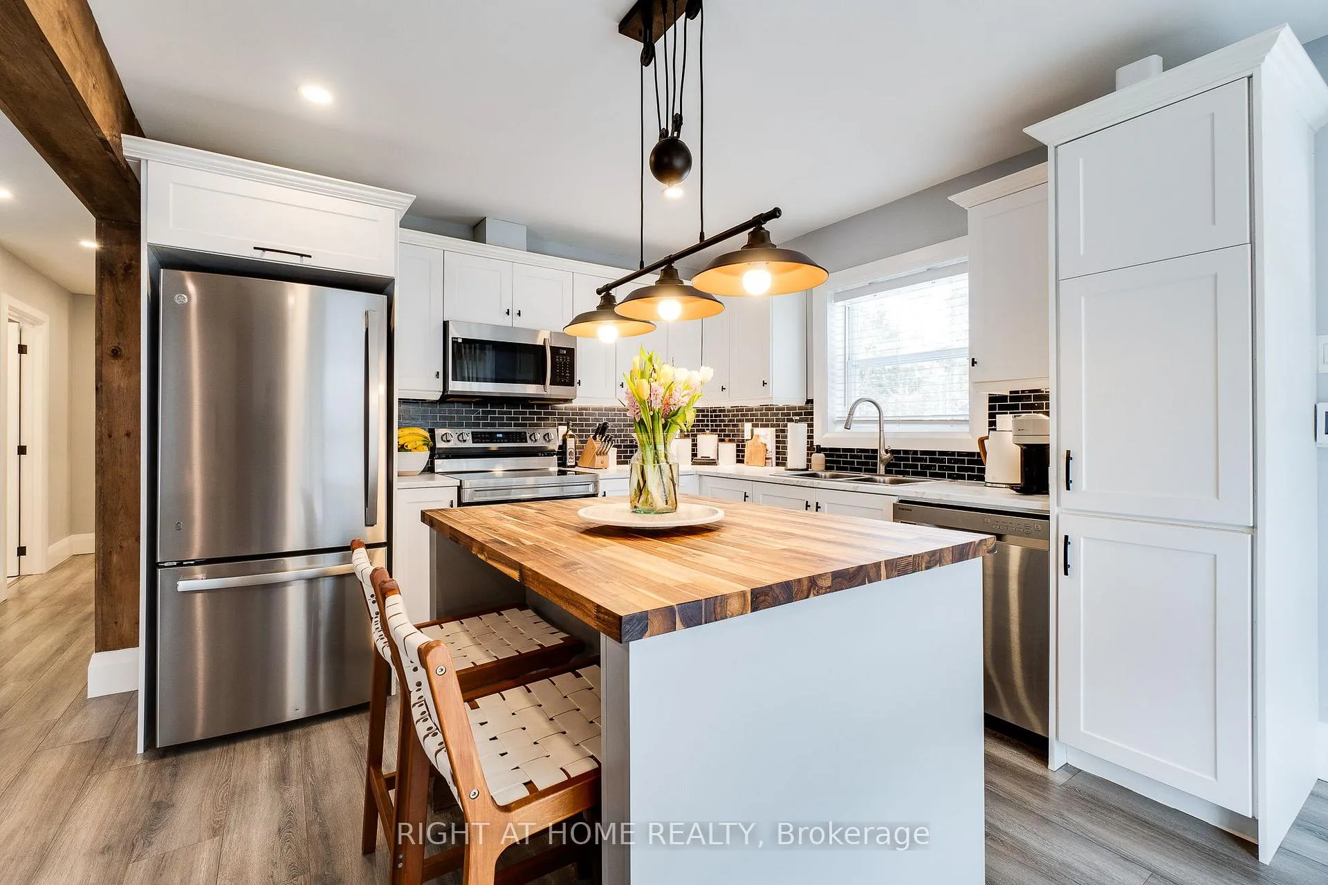 Photo 10 of 54 Blue Jay Boulevard, Georgina, Virginia — HOMEH