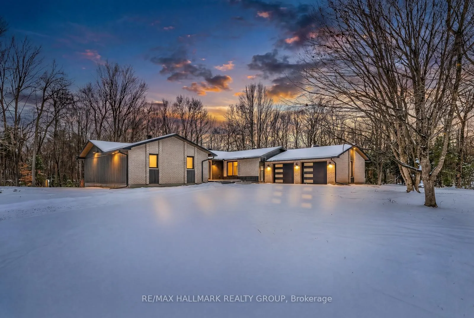 Photo 3 of 1625 Royal Orchard Drive, Ottawa, Cumberland Estates — HOMEH