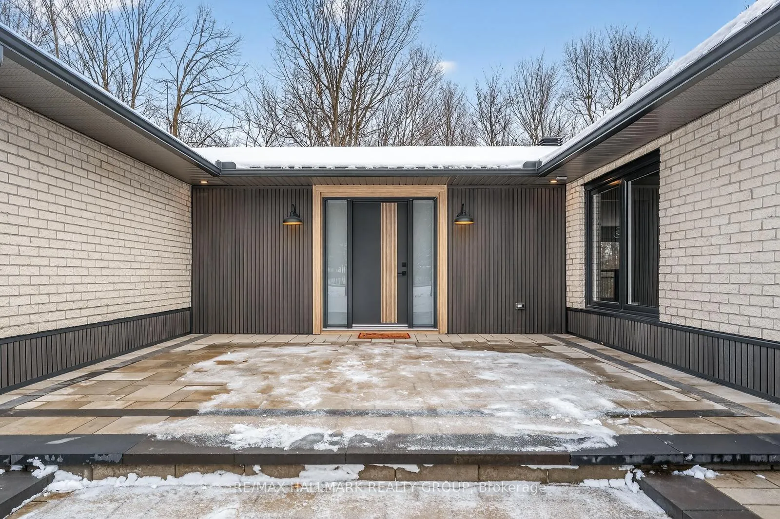 Photo 5 of 1625 Royal Orchard Drive, Ottawa, Cumberland Estates — HOMEH