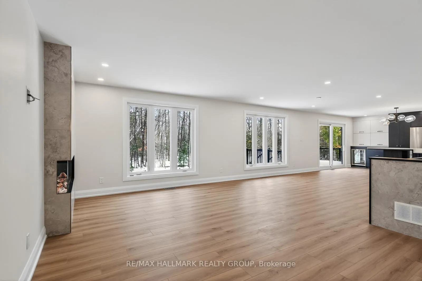 Photo 9 of 1625 Royal Orchard Drive, Ottawa, Cumberland Estates — HOMEH