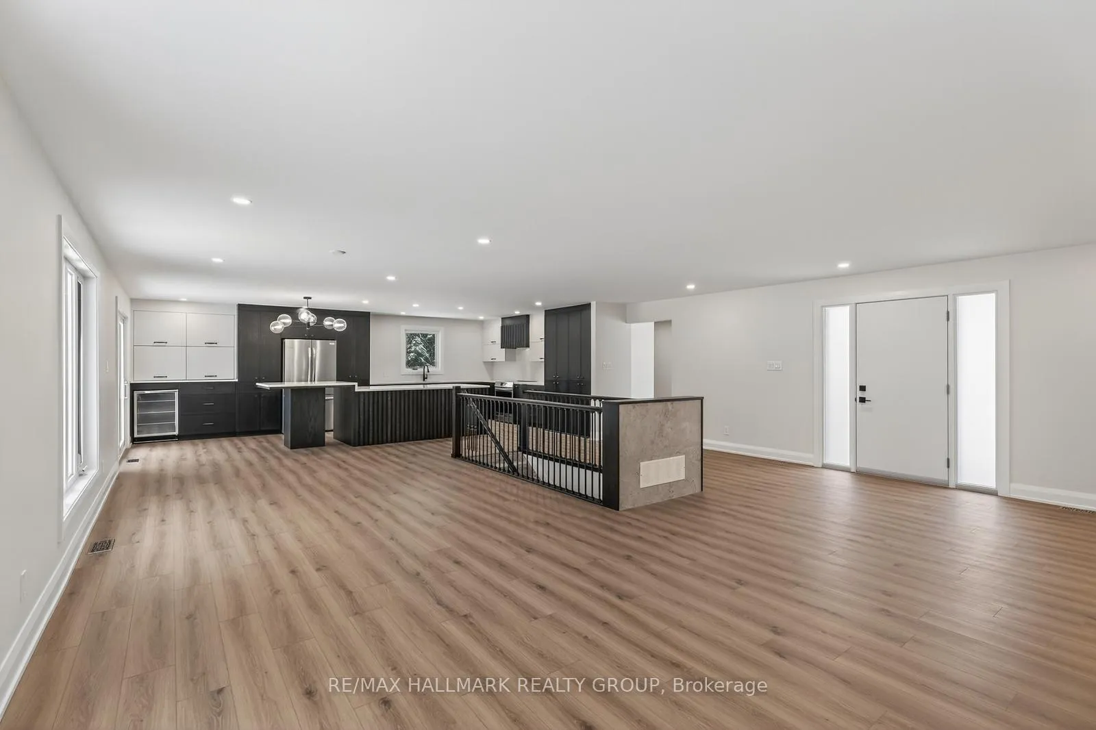 Photo 10 of 1625 Royal Orchard Drive, Ottawa, Cumberland Estates — HOMEH