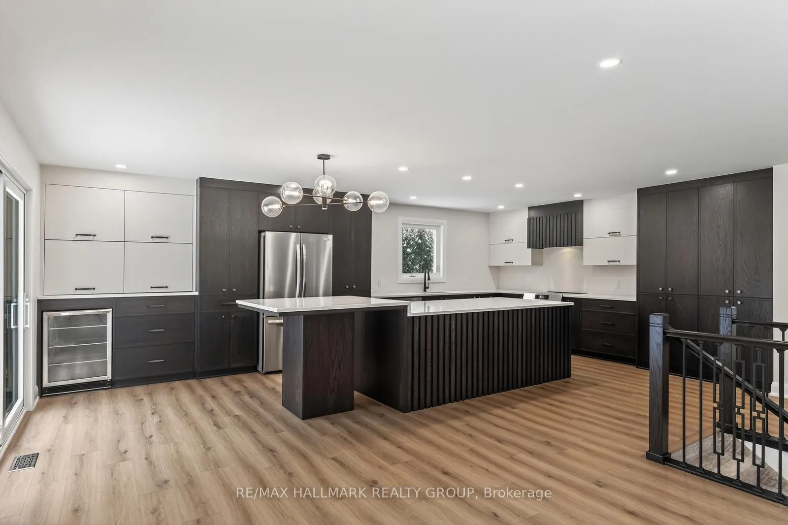 Photo 11 of 1625 Royal Orchard Drive, Ottawa, Cumberland Estates — HOMEH