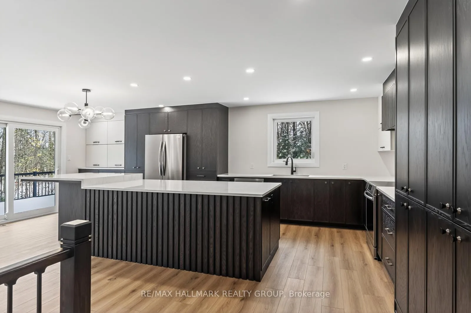 Photo 12 of 1625 Royal Orchard Drive, Ottawa, Cumberland Estates — HOMEH