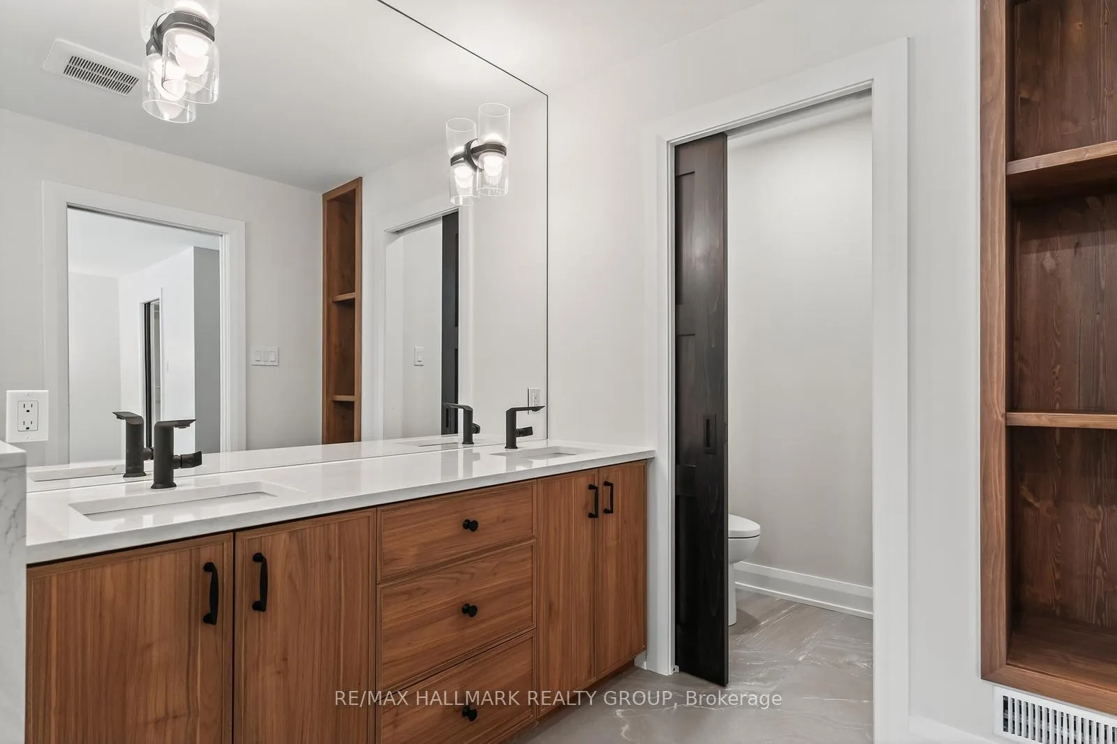 Photo 18 of 1625 Royal Orchard Drive, Ottawa, Cumberland Estates — HOMEH