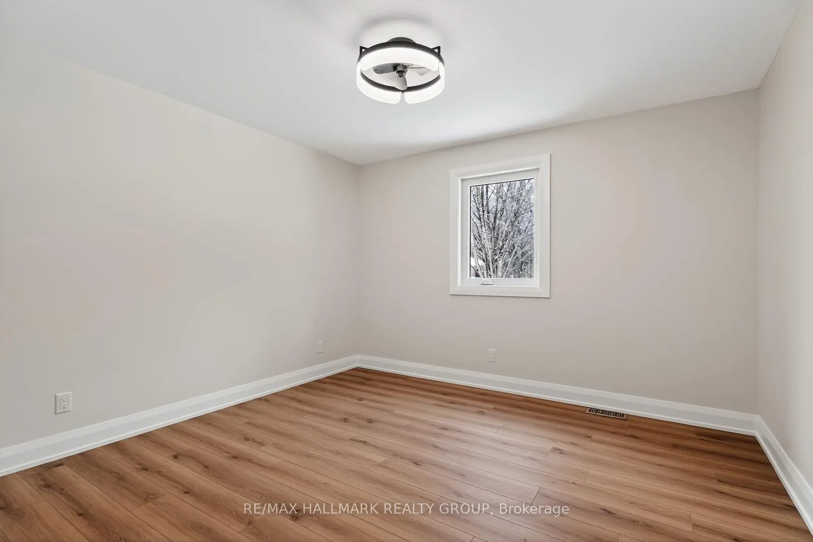 Photo 20 of 1625 Royal Orchard Drive, Ottawa, Cumberland Estates — HOMEH