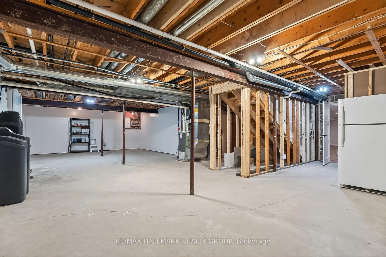 Photo 33 of 1625 Royal Orchard Drive, Ottawa, Cumberland Estates — HOMEH