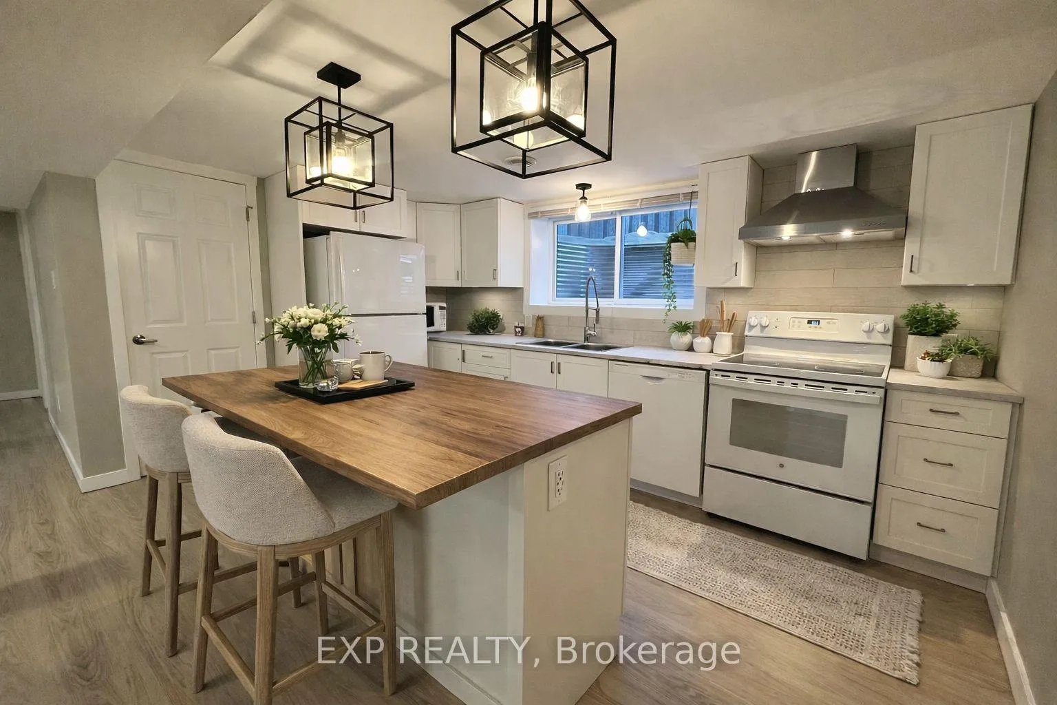 Photo 10 of 1237 Vancouver Avenue, Ottawa, Ellwood — HOMEH