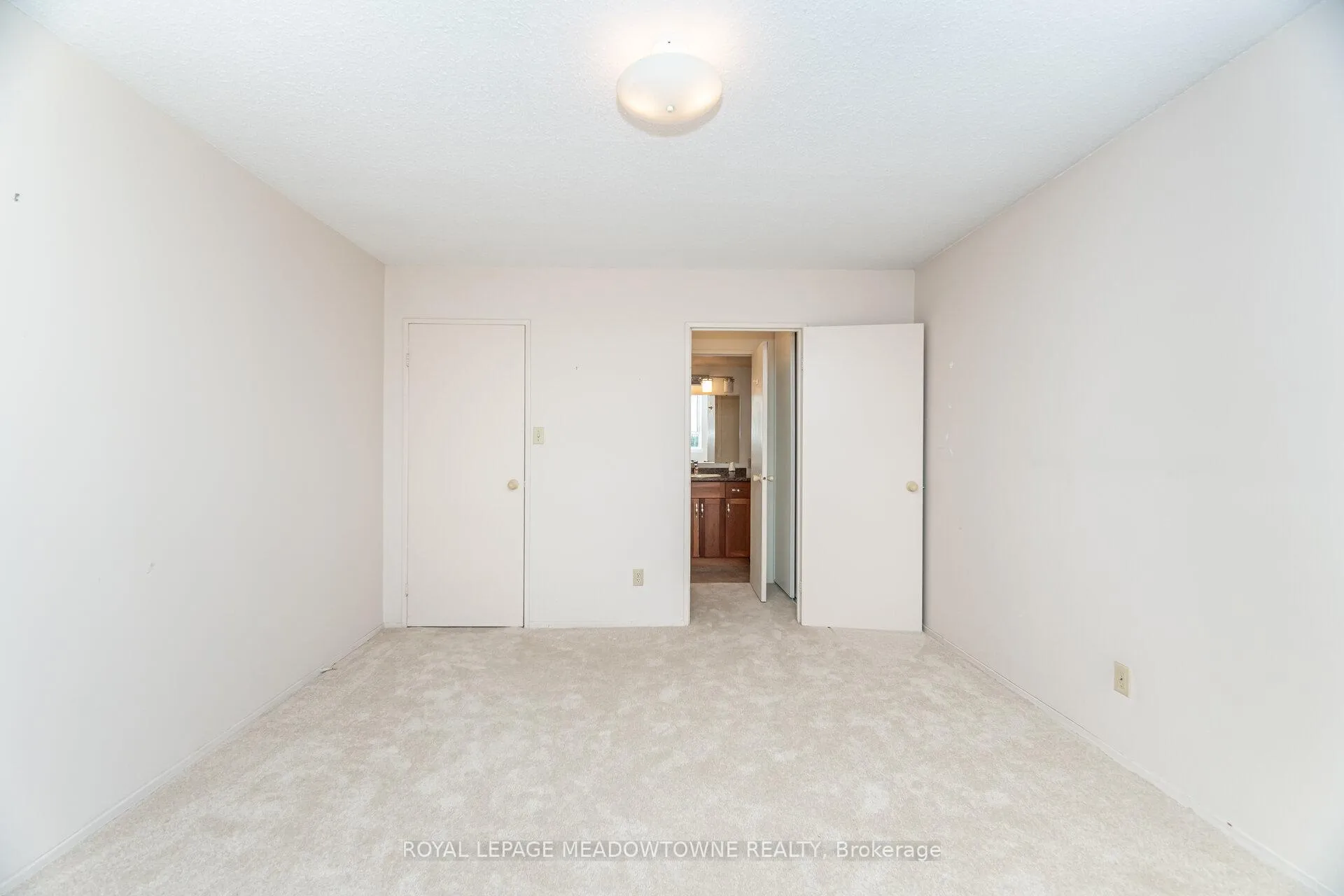 Photo 22 of Unit 804, 225 Harvard Place, Waterloo — HOMEH