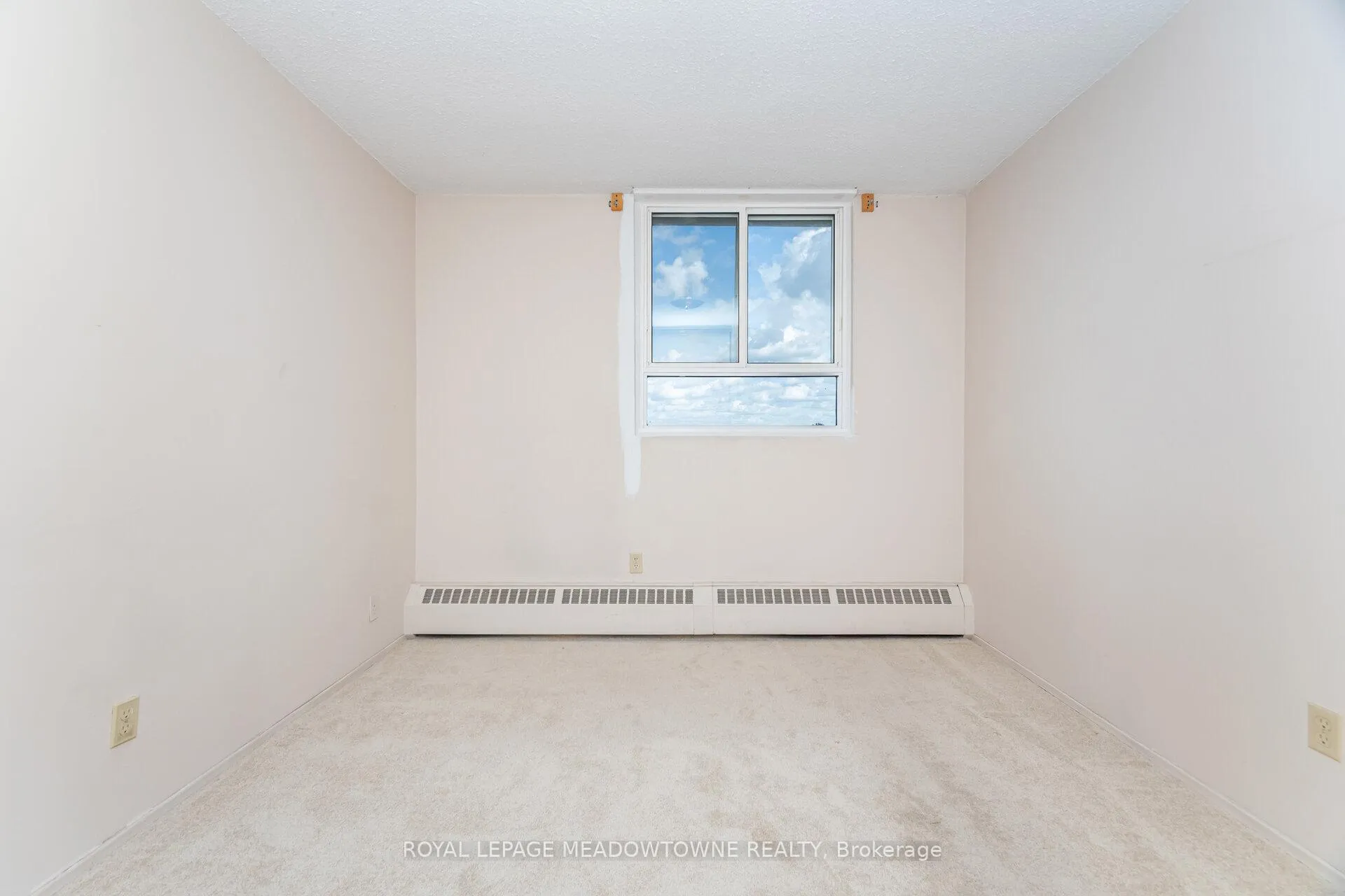 Photo 26 of Unit 804, 225 Harvard Place, Waterloo — HOMEH