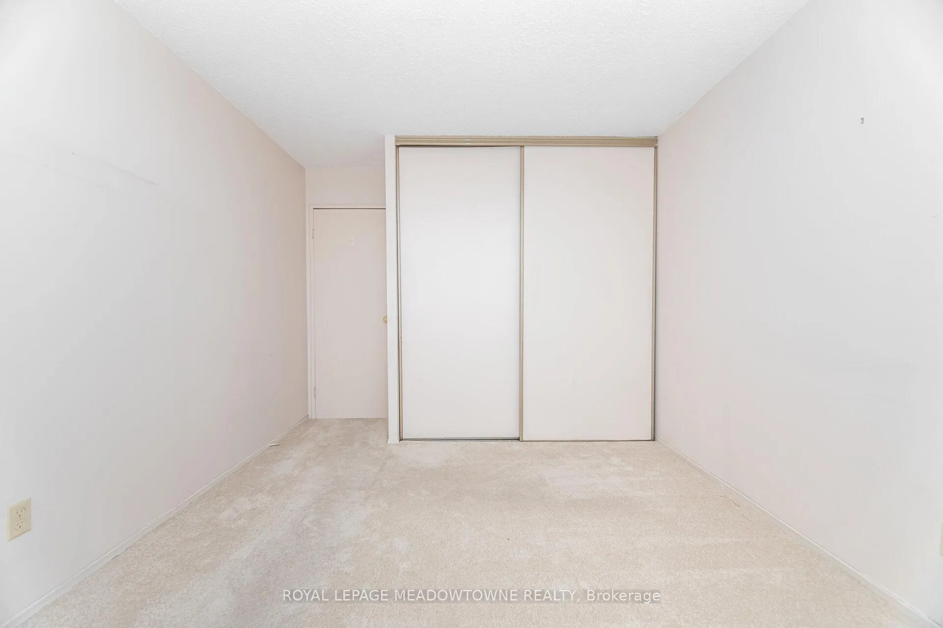 Photo 27 of Unit 804, 225 Harvard Place, Waterloo — HOMEH