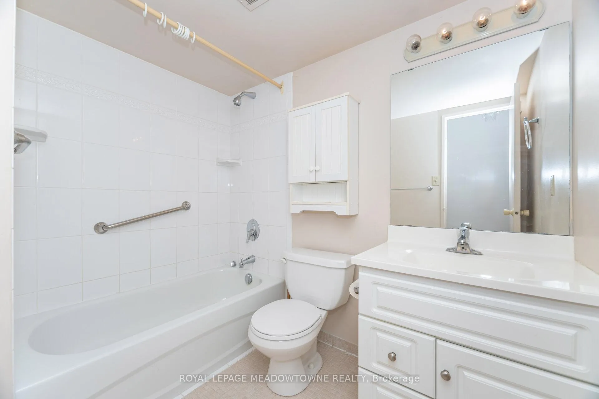 Photo 28 of Unit 804, 225 Harvard Place, Waterloo — HOMEH