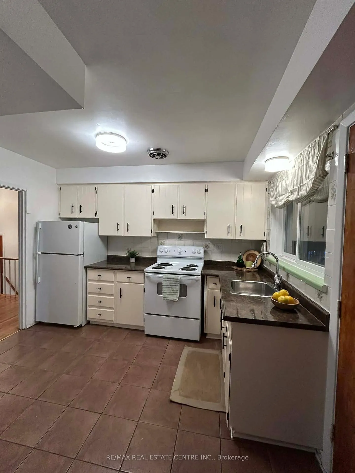 Photo 6 of 14 Cora Crescent, Scarborough, Bendale — HOMEH