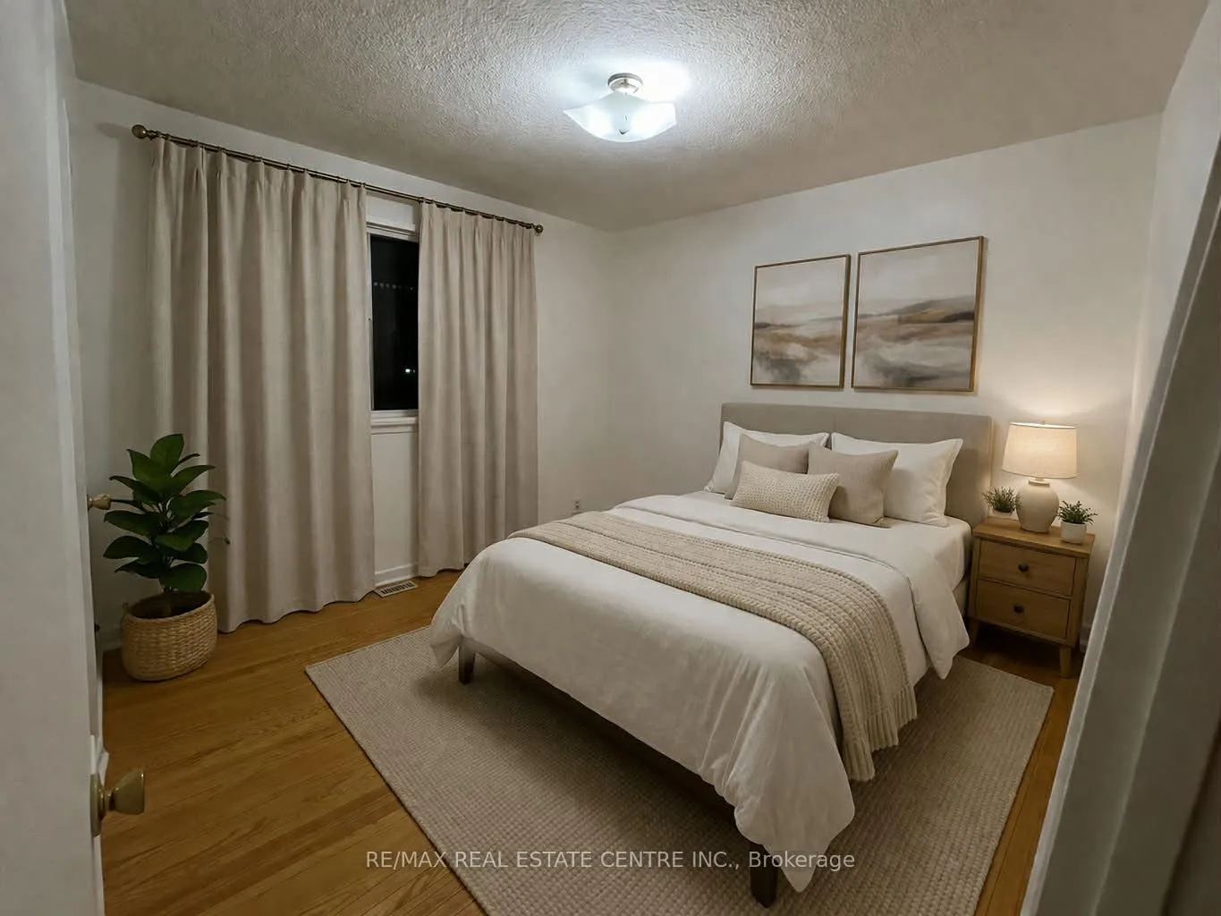Photo 8 of 14 Cora Crescent, Scarborough, Bendale — HOMEH