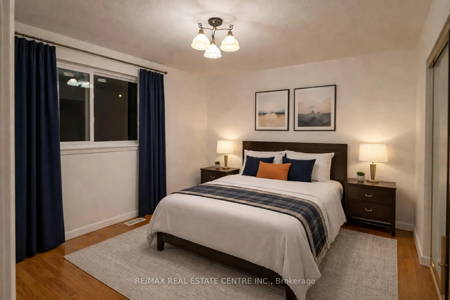 Photo 9 of 14 Cora Crescent, Scarborough, Bendale — HOMEH