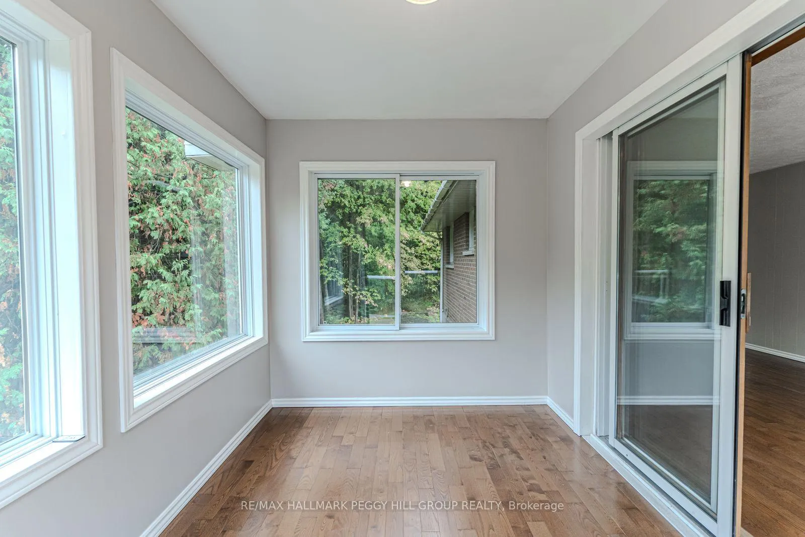 Photo 9 of 537 Huronia Road, Barrie, 400 East — HOMEH
