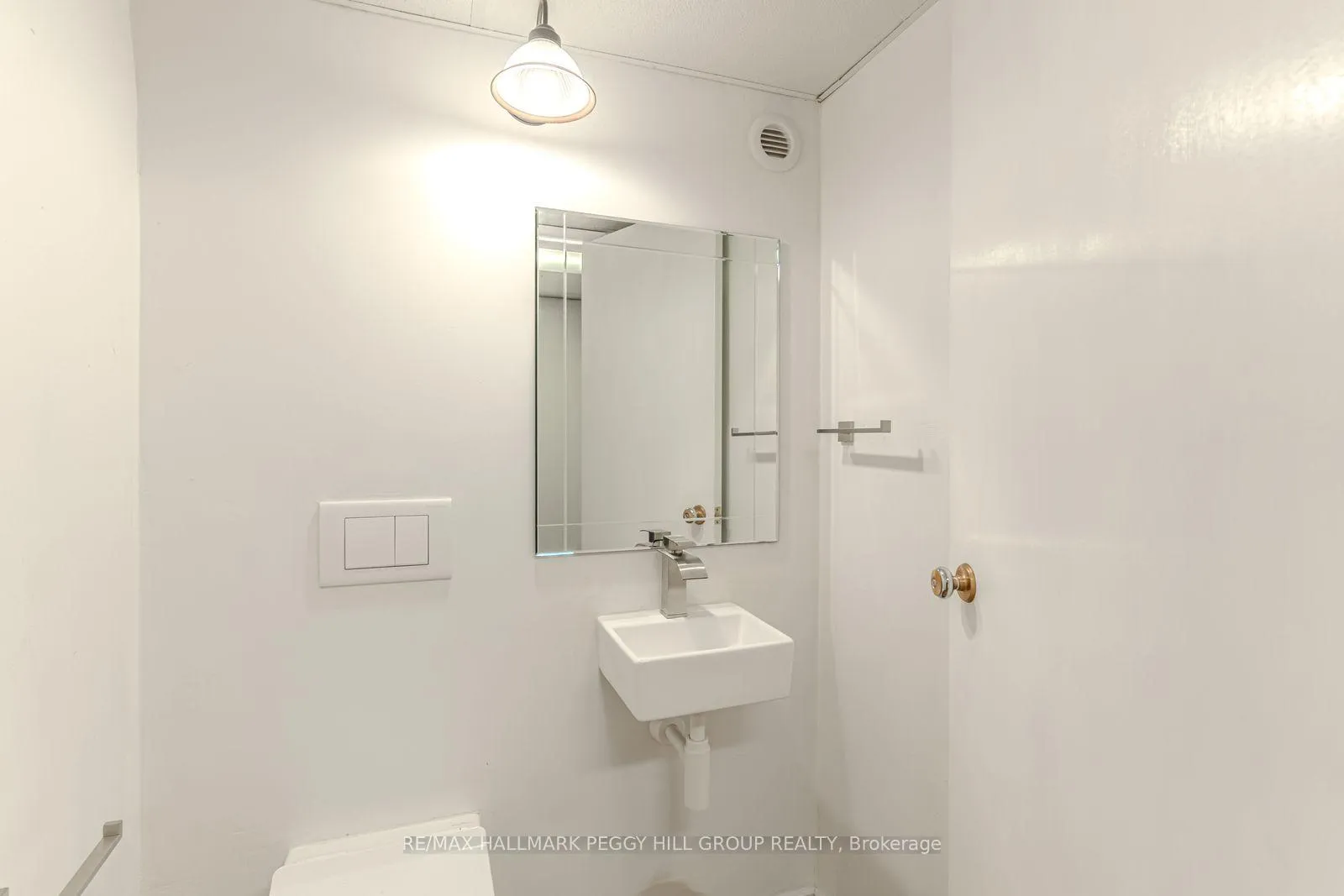 Photo 19 of 537 Huronia Road, Barrie, 400 East — HOMEH