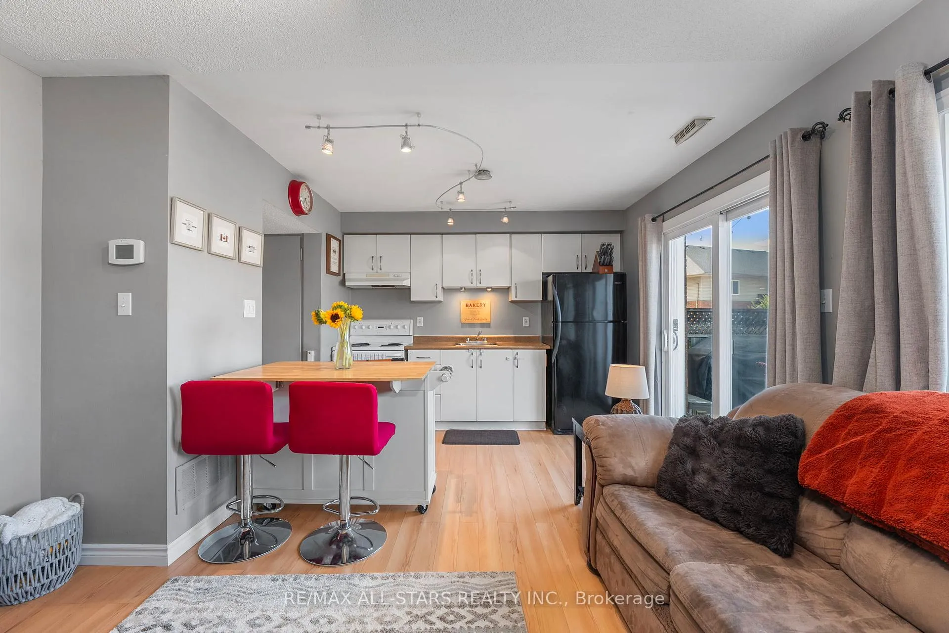 Photo 3 of Unit 36, 1 Testa Road, Uxbridge — HOMEH