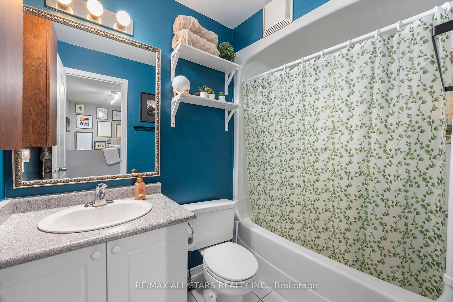 Photo 12 of Unit 36, 1 Testa Road, Uxbridge — HOMEH