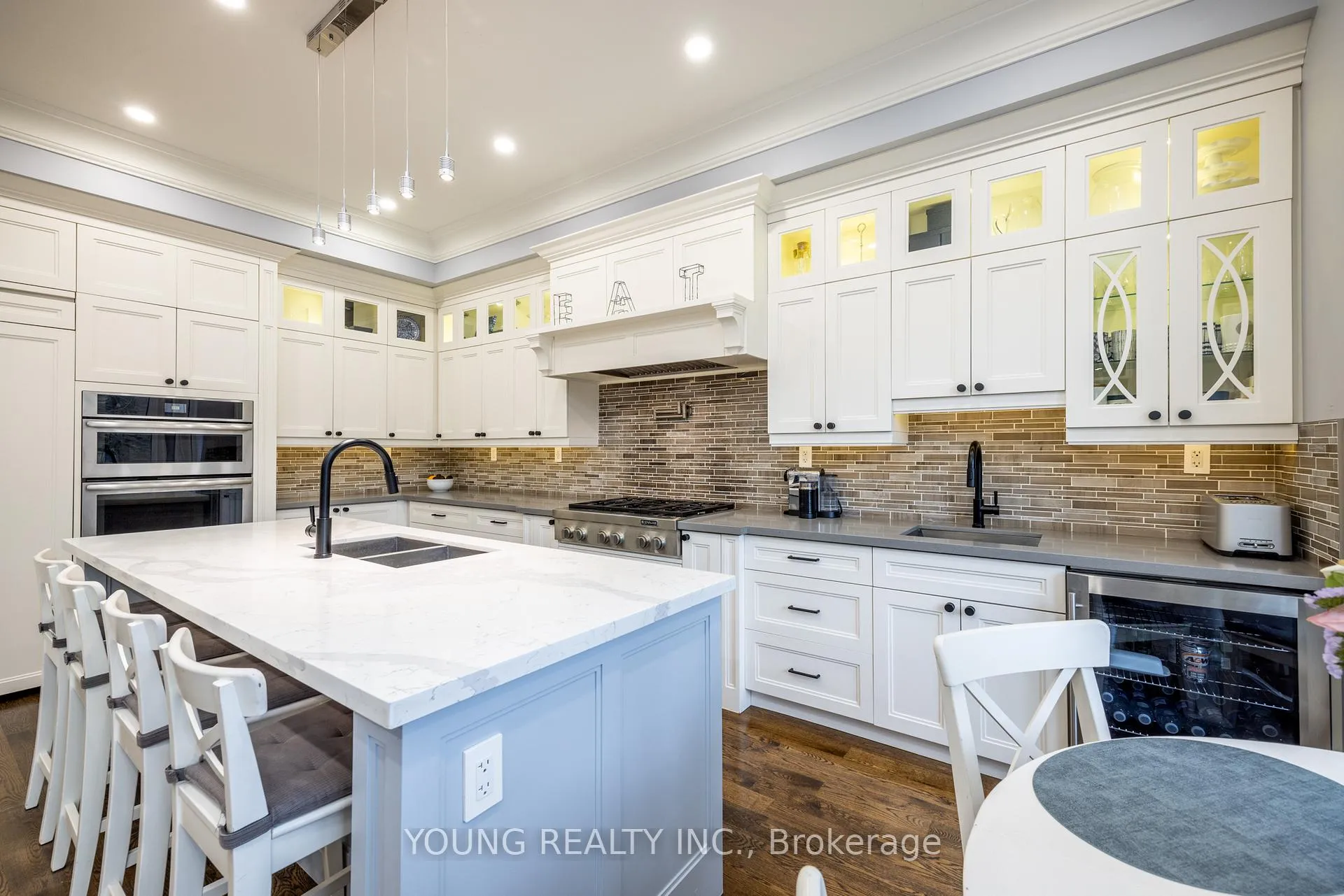 Photo 10 of 317 Sutherland Drive, Toronto, Leaside — HOMEH