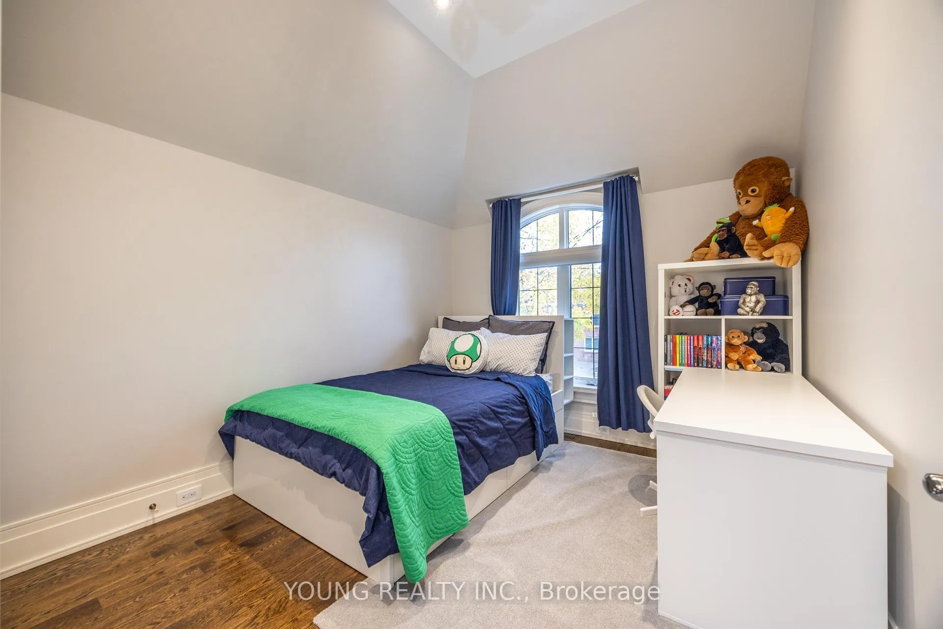 Photo 12 of 317 Sutherland Drive, Toronto, Leaside — HOMEH