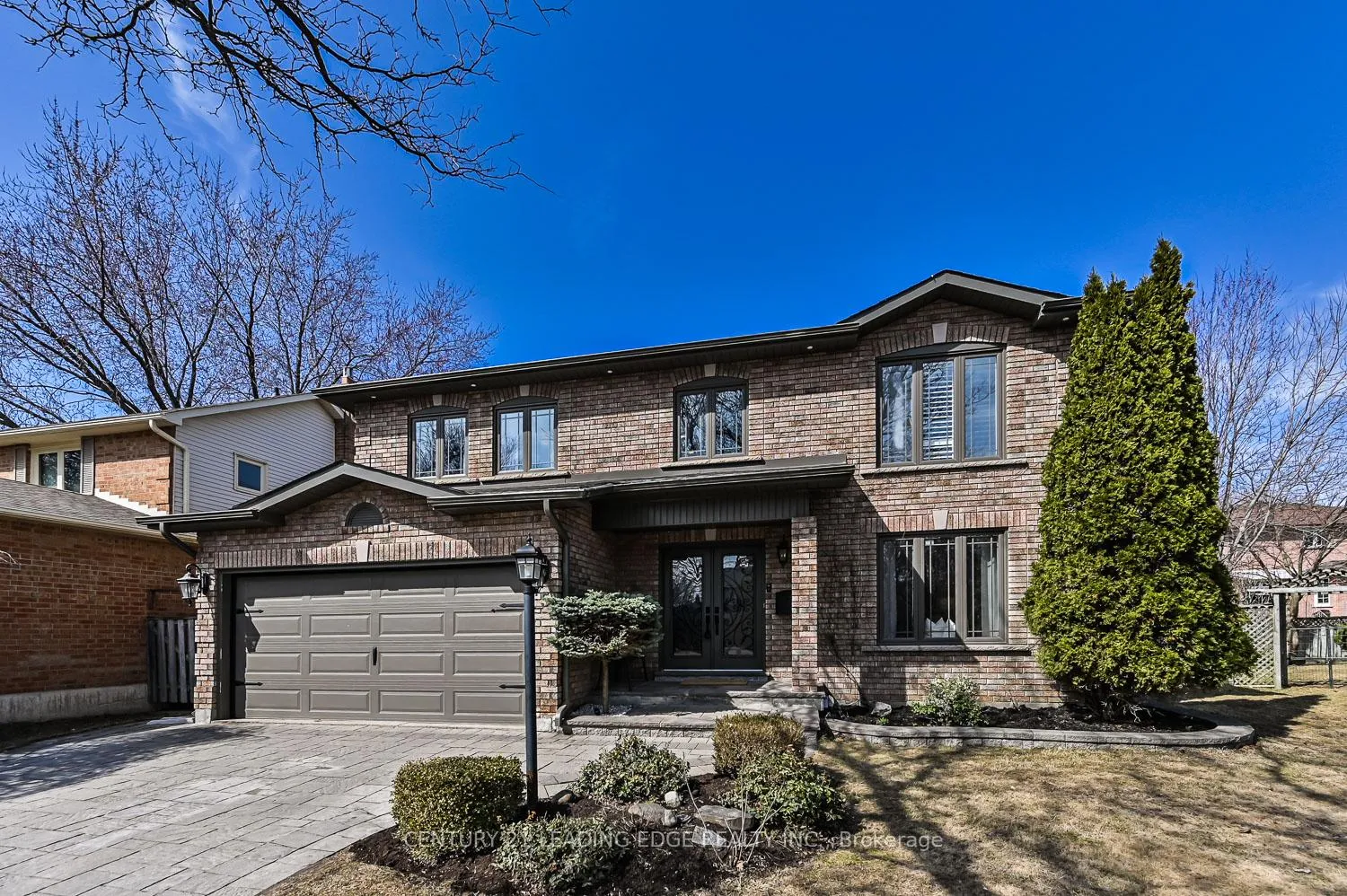 Photo 2 of 5 Sawyer Crescent, Markham, Markham Village — HOMEH