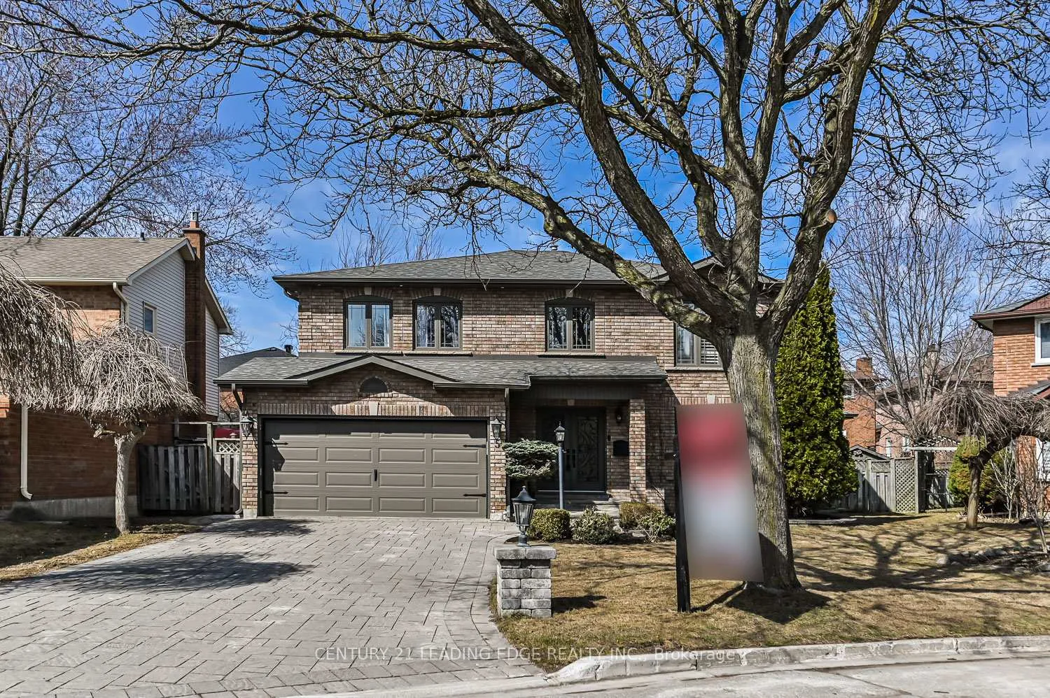 Photo 3 of 5 Sawyer Crescent, Markham, Markham Village — HOMEH