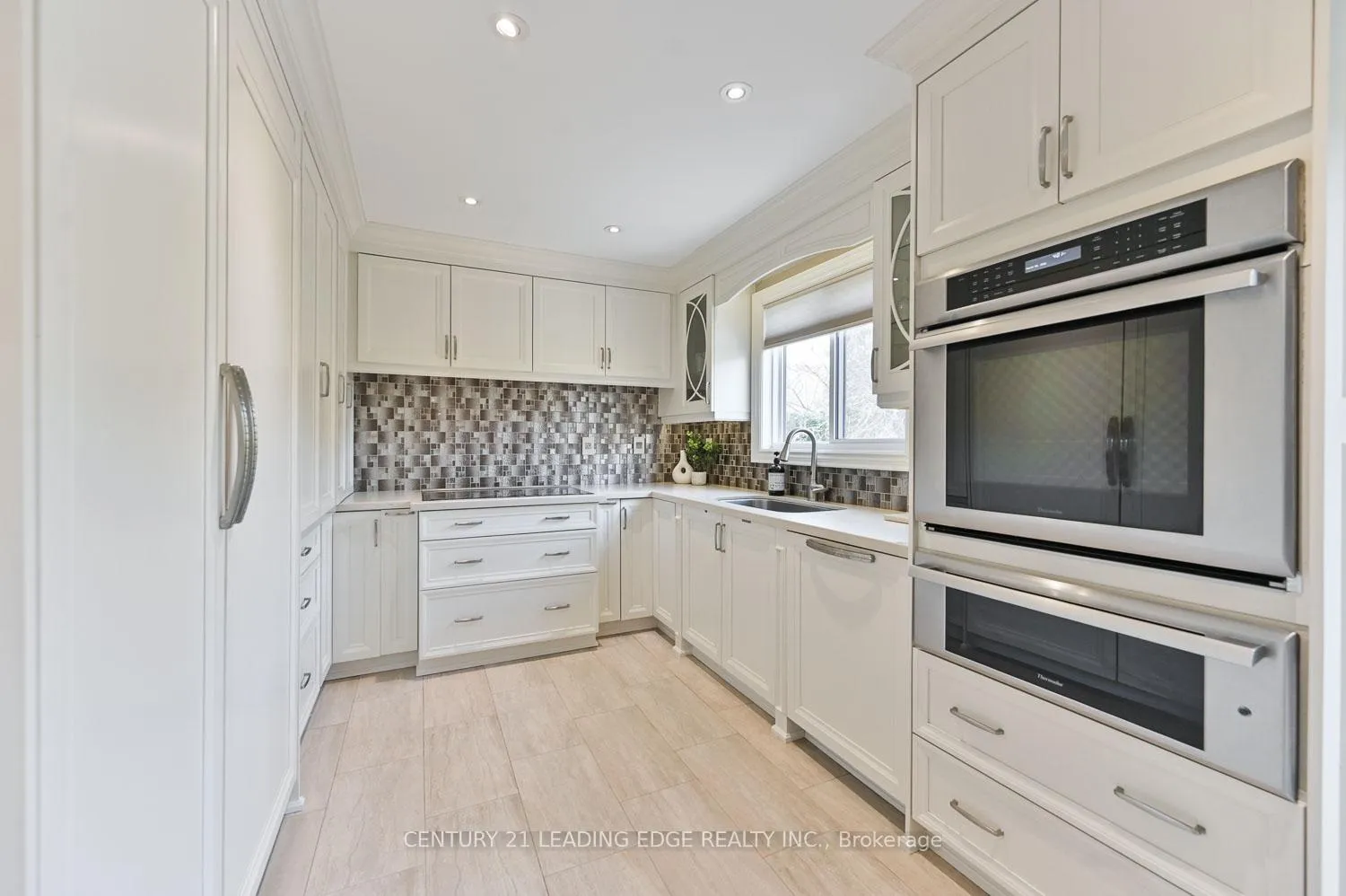 Photo 9 of 5 Sawyer Crescent, Markham, Markham Village — HOMEH