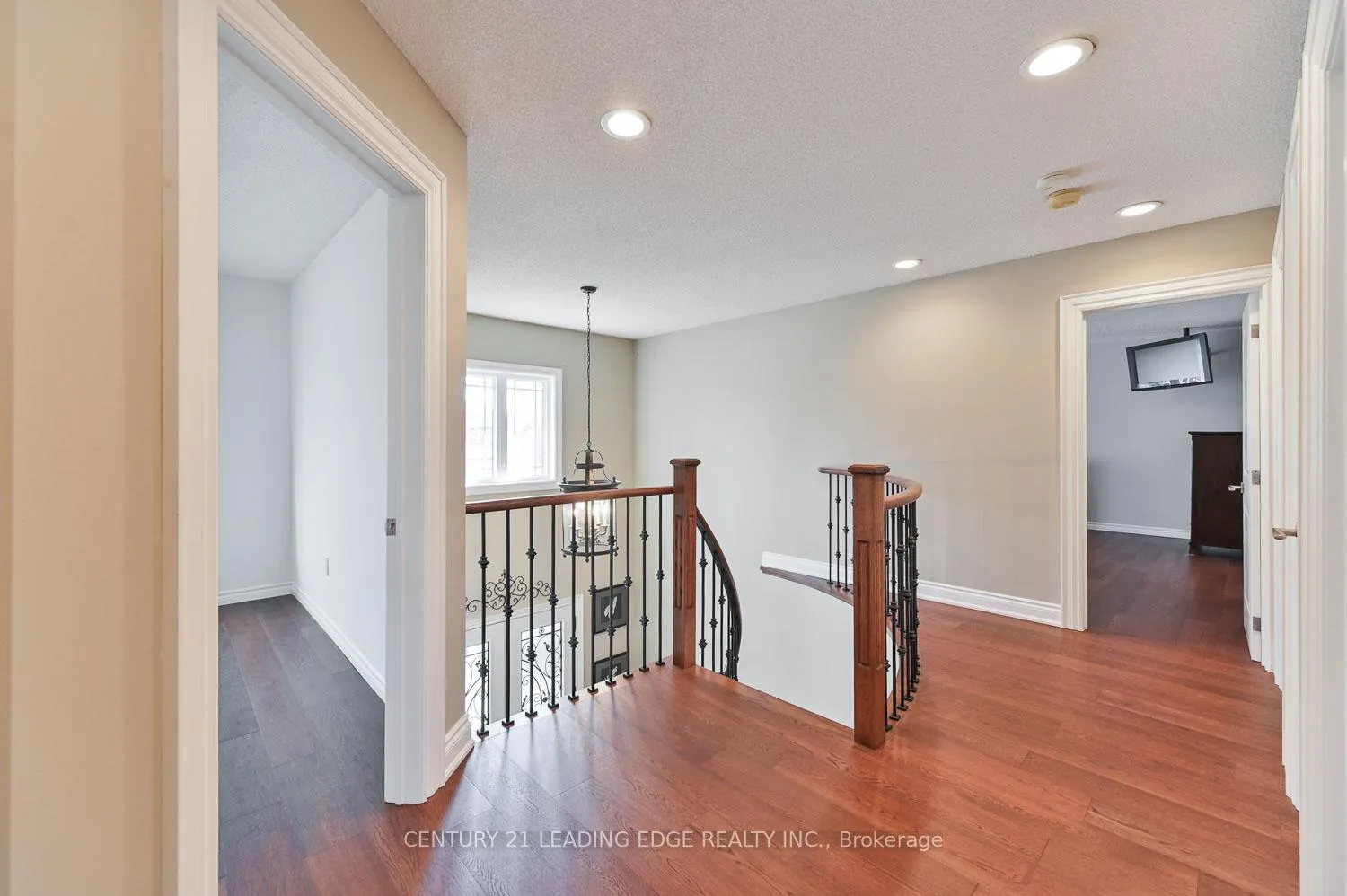 Photo 23 of 5 Sawyer Crescent, Markham, Markham Village — HOMEH