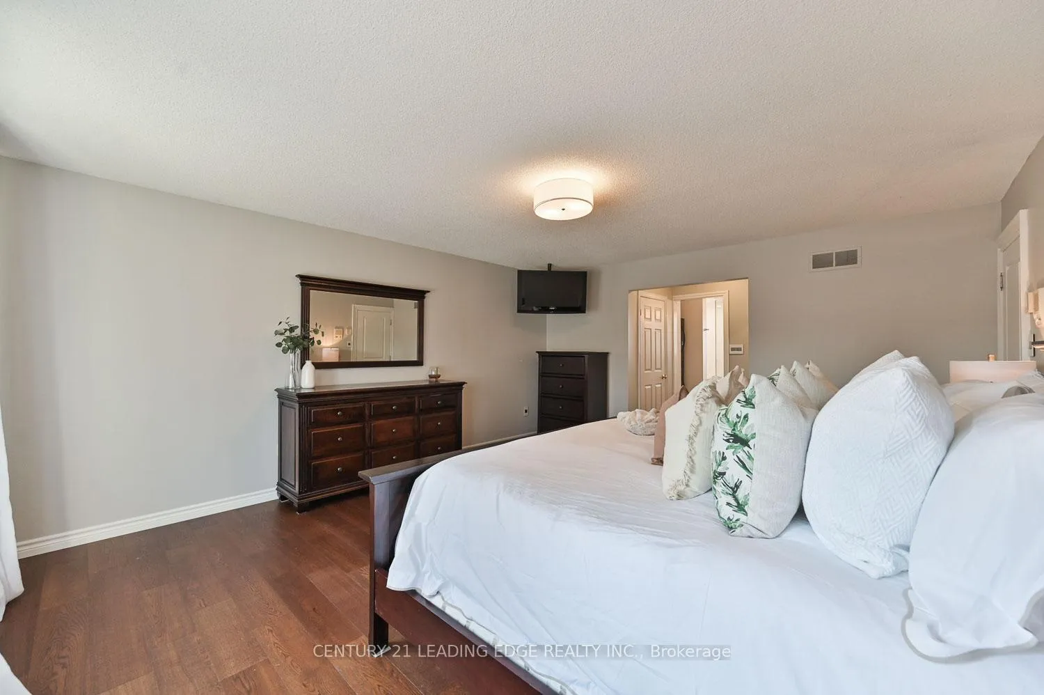 Photo 26 of 5 Sawyer Crescent, Markham, Markham Village — HOMEH