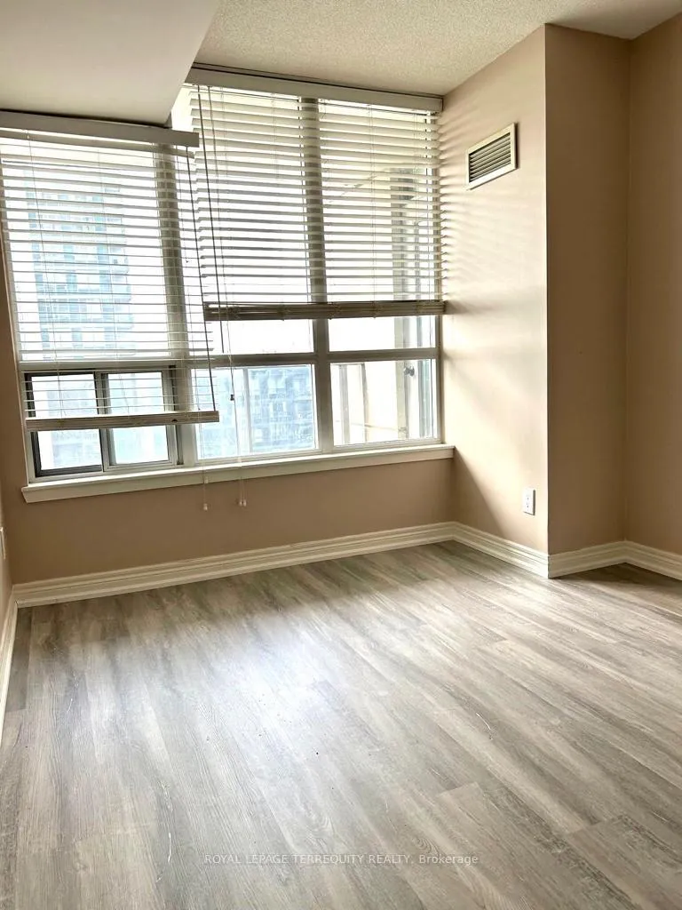 Photo 6 of Unit 610, 60 Disera Drive, Vaughan, Beverley Glen — HOMEH