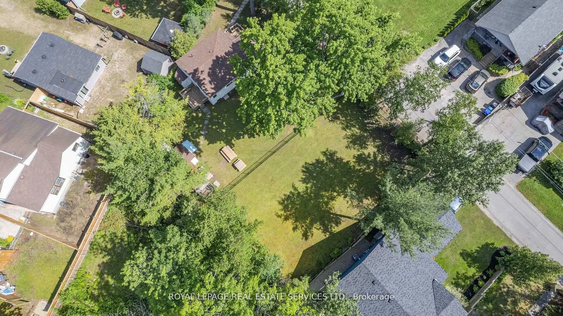 Photo 13 of 34 Nancy Street, Wasaga Beach — HOMEH